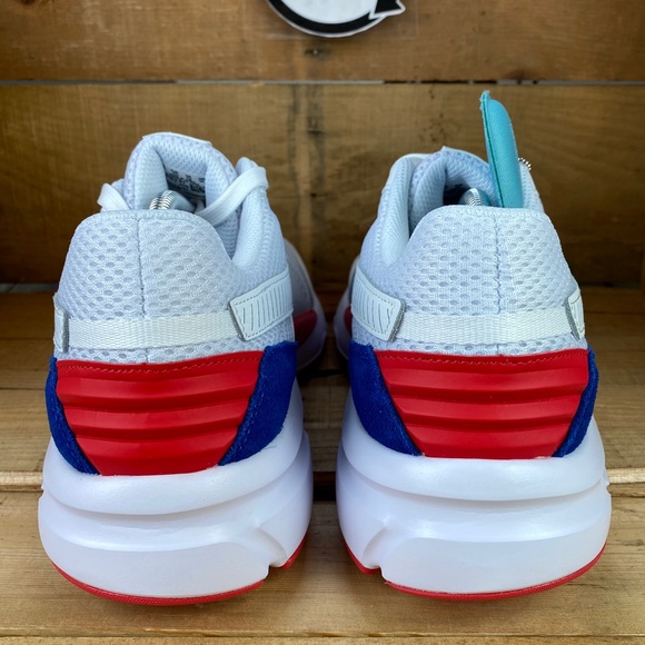 *SOLD* NEW Men’s Puma Future Premium Running Sneakers - Picture 4 of 11